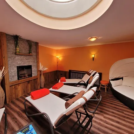 祖阿尔坦穆赫膳食公寓酒店 3* 索尔登